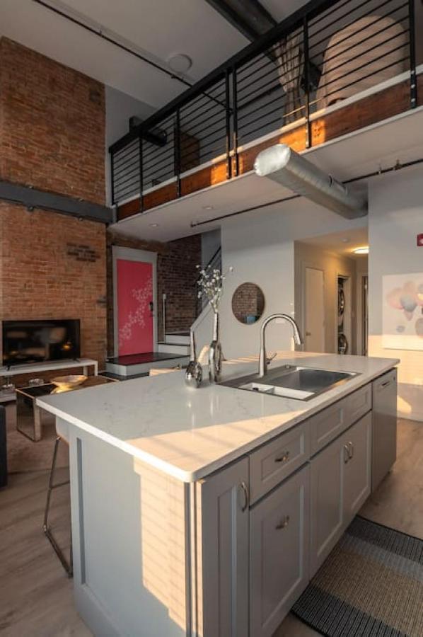 Bubbles Fantasy Suite Explore Otr And Rhinegeist Cincinnati Exterior photo